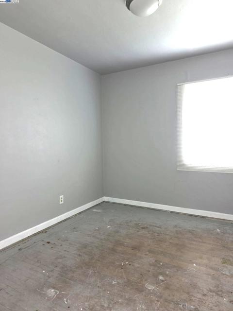 2305 Tennessee St, Vallejo CA: https://media.crmls.org/mediaz/80dfc073-0e70-42ce-83ff-5277e7687355.jpg