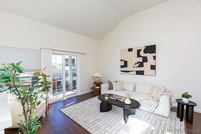 2953 Old Bridgeport Way, San Diego CA: https://media.crmls.org/mediaz/80dfe325-804a-4504-8f21-9e69ca677747.jpg