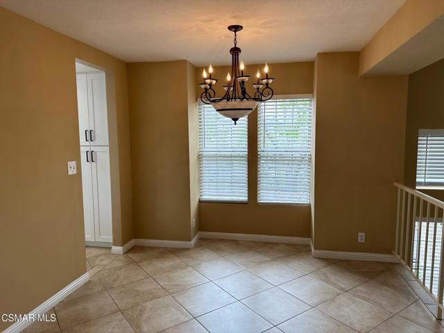 630 Warwick Avenue, Thousand Oaks CA: https://media.crmls.org/mediaz/80dff0e8-4486-4fb1-a6c4-349a53dc88e8.jpg