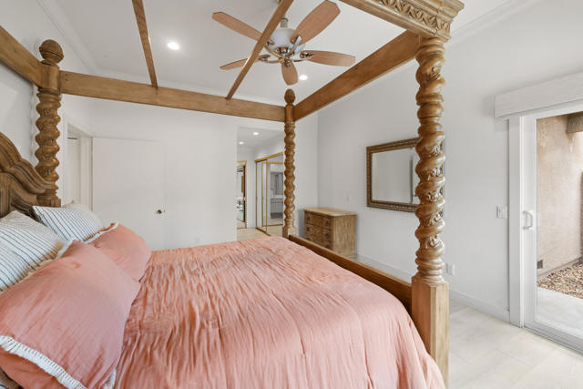 72516 Sandstone Lane, Palm Desert CA: https://media.crmls.org/mediaz/80e06c2f-168b-4a33-9067-c39209c9ebab.jpg