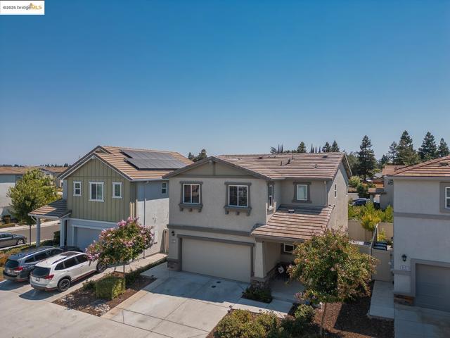 3807 Bridgemeadow Way, Sacramento CA: https://media.crmls.org/mediaz/80e09c7b-11f0-4d98-bff3-c03b41844b96.jpg