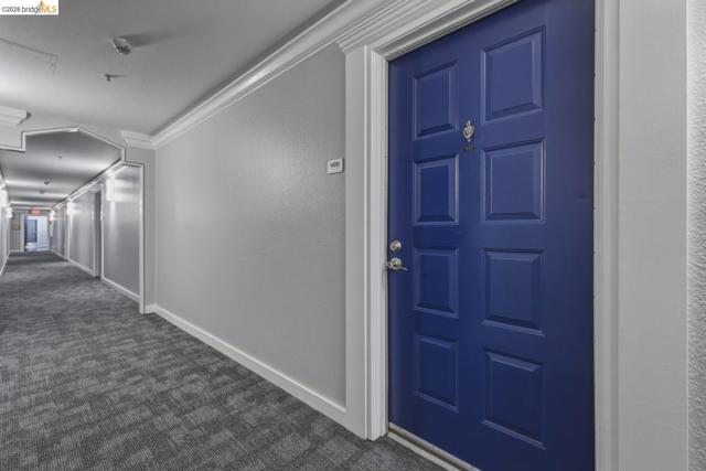 6400 Christie Ave, Emeryville CA: https://media.crmls.org/mediaz/80e0d643-aff0-4495-97bf-4a1fb1b49c13.jpg