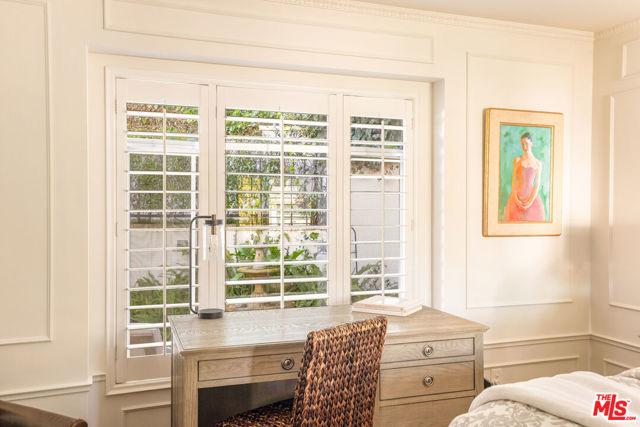 678 Loring Avenue, Los Angeles CA: https://media.crmls.org/mediaz/80e0fd3f-f7f7-44c8-82d7-f195db9063fe.jpg