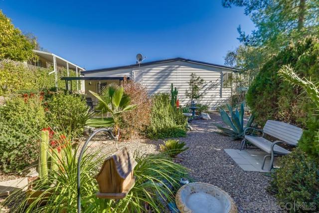 18218 Paradise Mountain Road, Valley Center CA: https://media.crmls.org/mediaz/80e10212-435f-41c5-9d0b-5261cf2b33bc.jpg
