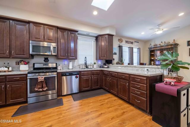 1 Ortega Drive, Newbury Park CA: https://media.crmls.org/mediaz/80e13dc6-f725-4478-bb45-e2296d7d9c62.jpg