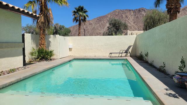 53645 Avenida Mendoza, La Quinta CA: https://media.crmls.org/mediaz/80e1a1fd-ef90-40d5-a345-50b6c57612f8.jpg