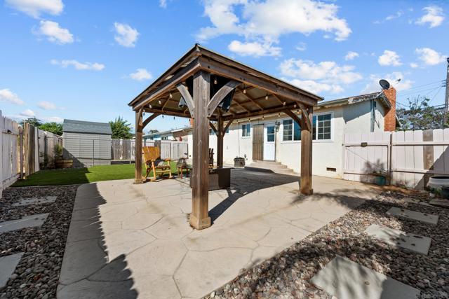 3996 Hatton Street, San Diego CA: https://media.crmls.org/mediaz/80e2608d-c165-42ed-b242-efdd9c1ccaf5.jpg