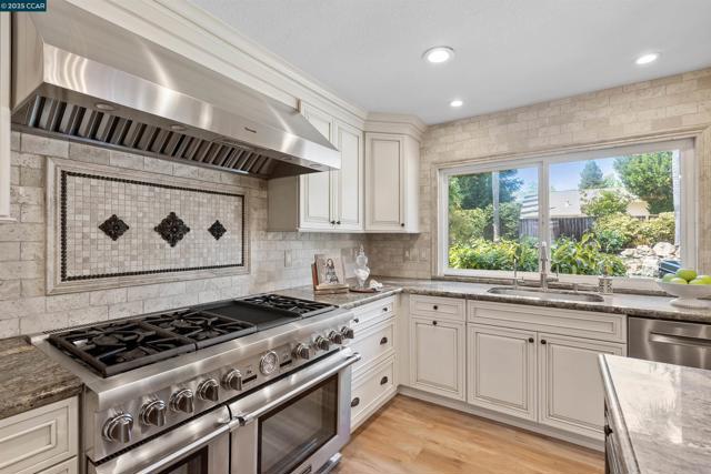 410 Hampton Court, San Ramon CA: https://media.crmls.org/mediaz/80e27ade-6c66-4c32-abb4-5a73f3ead9f0.jpg