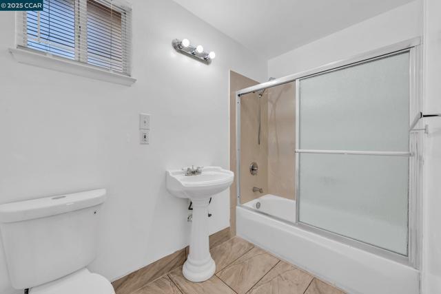 18127 Madison Ave, Castro Valley CA: https://media.crmls.org/mediaz/80e2d473-2c13-4068-b4eb-55e0f5991b67.jpg