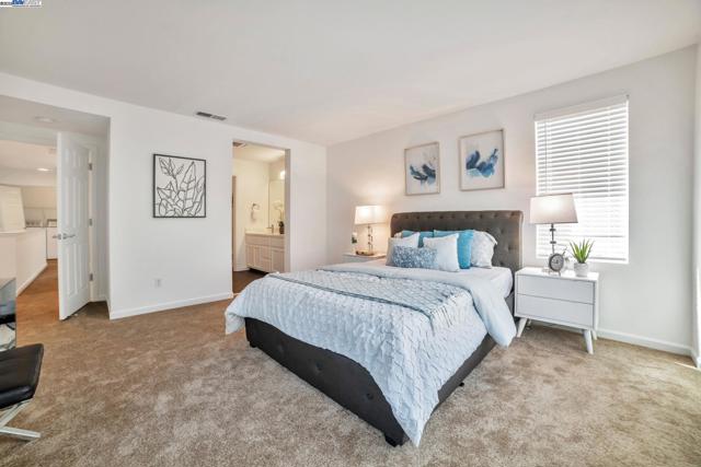 3312 Amaryllis Cir, San Ramon CA: https://media.crmls.org/mediaz/80e2e45e-3bea-4c2c-821f-b406f768782e.jpg