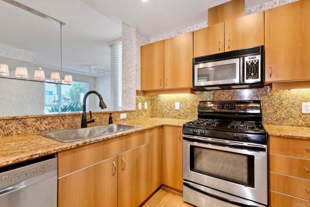 Detail Gallery Image 12 of 57 For 1545 State Street, San Diego,  CA 92101 - 2 Beds | 2 Baths
