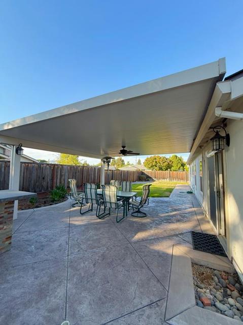 3179 Christopher Way, San Ramon CA: https://media.crmls.org/mediaz/80e4ac3e-c784-4a93-97db-15e12c215d4c.jpg