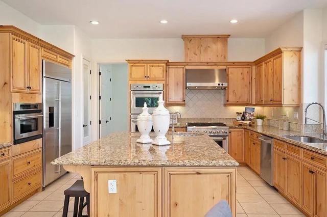 2791 Giorno Way, El Dorado Hills CA: https://media.crmls.org/mediaz/80e5d071-a683-443c-afac-e6b9ba3461bb.jpg
