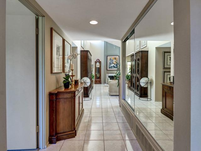 2371 Via Sonoma, Palm Springs CA: https://media.crmls.org/mediaz/80e5e445-2574-40a1-94c0-0b354388f54d.jpg