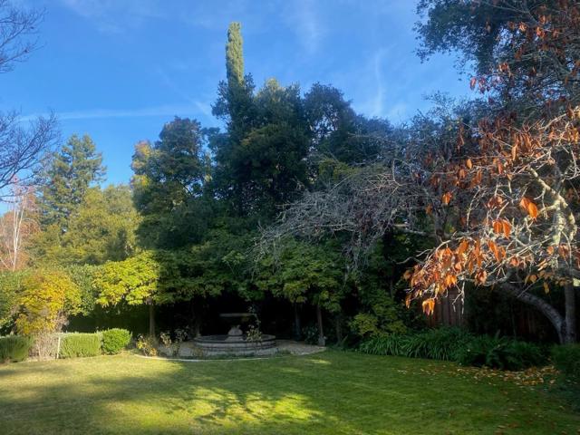 269 Selby Lane, Atherton CA: https://media.crmls.org/mediaz/80e5f3ba-e23e-4260-b206-0810a67b50b8.jpg