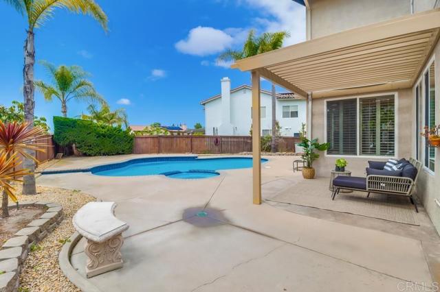 898 Padera Ct, Chula Vista CA: https://media.crmls.org/mediaz/80e65793-70e3-4b56-ad7b-b4d92096193f.jpg