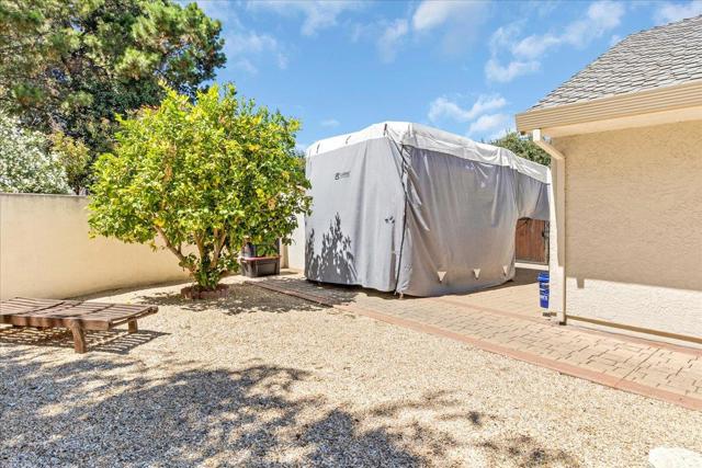 275 Nicholson Drive, Hollister CA: https://media.crmls.org/mediaz/80e7475e-8341-42a1-92e1-5d528fa06e4e.jpg