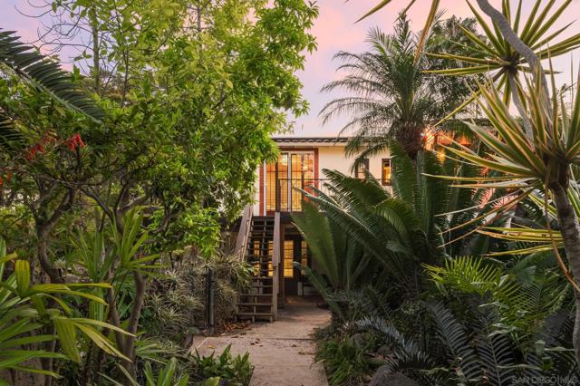 1010 Myrtle Way, San Diego CA: https://media.crmls.org/mediaz/80e82461-4577-40ef-8b28-ea114227a018.jpg
