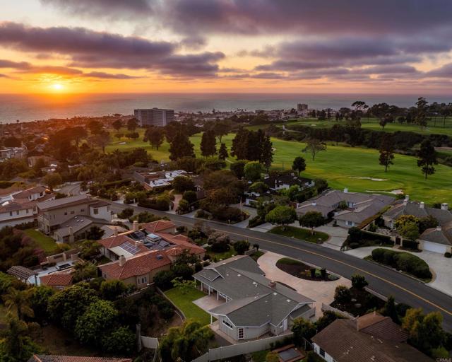 Detail Gallery Image 29 of 30 For 1381 W Muirlands Dr, La Jolla,  CA 92037 - 3 Beds | 3 Baths