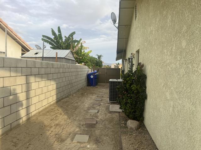 41745 Lima Hall Road, Bermuda Dunes CA: https://media.crmls.org/mediaz/80e870a2-9b75-4230-a9be-14ca1b014328.jpg