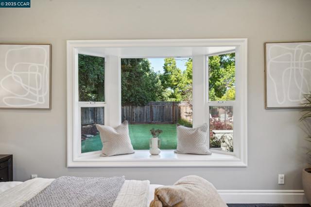 12994 Hawkins Dr, San Ramon CA: https://media.crmls.org/mediaz/80e97fc0-d8a8-4c9c-bc20-a121f078966e.jpg