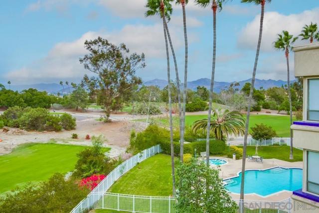 12122 Royal Birkdale Row, San Diego CA: https://media.crmls.org/mediaz/80eaf3df-bc7a-4af8-aa30-03424fd2cbcf.jpg