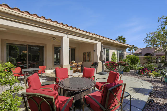 81025 Avenida Lorena, Indio CA: https://media.crmls.org/mediaz/80eb949e-ac13-41d3-8c56-39eca9bbdeec.jpg