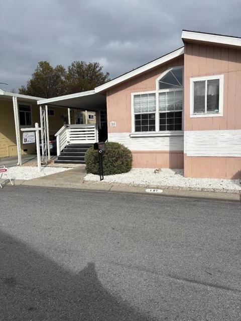 1225 Vienna, Sunnyvale CA: https://media.crmls.org/mediaz/80ecee90-2650-44e8-9d53-72a1dd901214.jpg