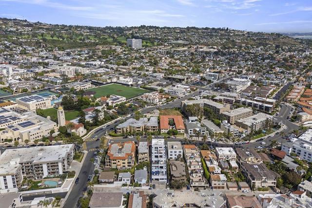 356 Prospect Street, La Jolla CA: https://media.crmls.org/mediaz/80ed0930-f38b-485b-b62d-6ec9a19b79a4.jpg