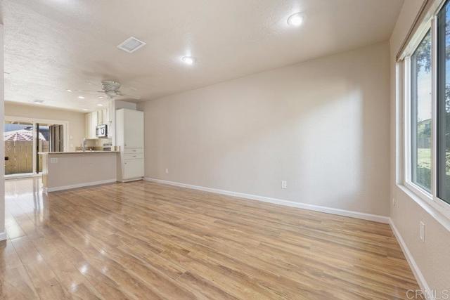 Photo #6: PTP2404918 Listing 