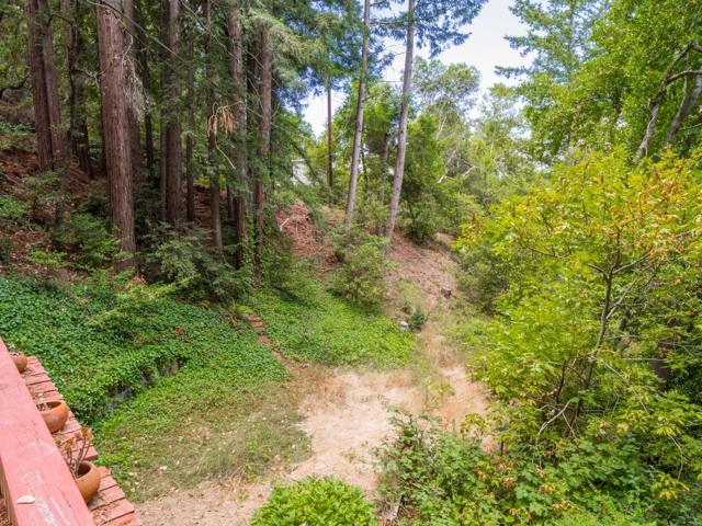 325 Woodland Drive, Scotts Valley CA: https://media.crmls.org/mediaz/80f07353-92c1-4e35-bc72-3942a1b53553.jpg