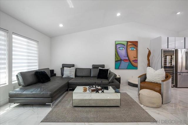 6626 Tuxedo Rd, San Diego CA: https://media.crmls.org/mediaz/80f0cddc-41c5-4027-a9bf-b8bcc2d5c391.jpg