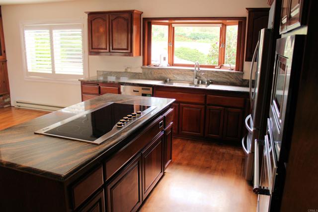 Detail Gallery Image 9 of 18 For 5810 Loma Verde Dr, Rancho Santa Fe,  CA 92067 - 4 Beds | 3 Baths