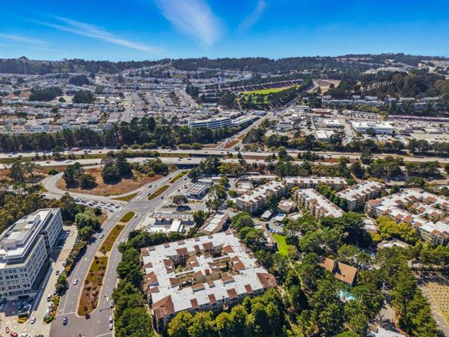 381 Half Moon Lane, Daly City CA: https://media.crmls.org/mediaz/80f205ce-84b7-49f3-9c77-821eeb33eea1.jpg