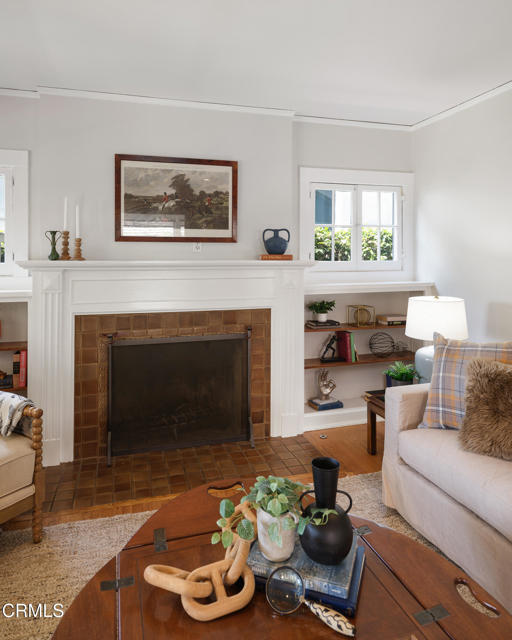 1036 N Chester Avenue, Pasadena CA: https://media.crmls.org/mediaz/80f20deb-1c79-4cc0-8dd6-ae261e503af8.jpg