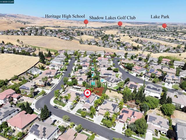 2593 Camel Back Rd, Brentwood CA: https://media.crmls.org/mediaz/80f2caaa-6d6c-4a88-8b5d-6aff7f600968.jpg