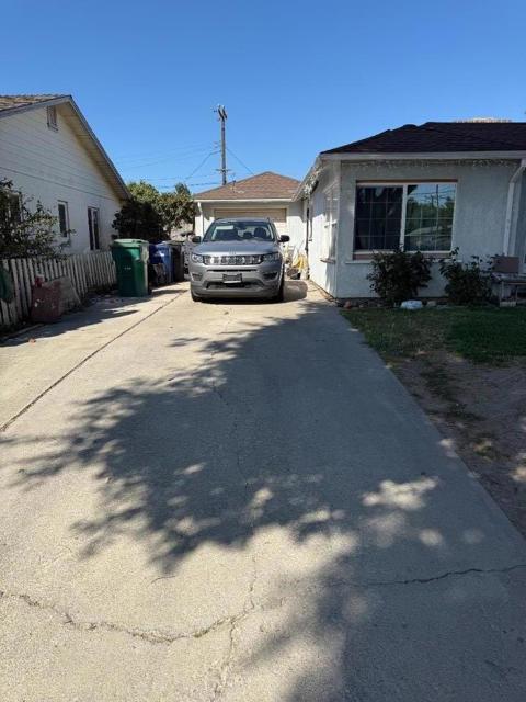 333 N San Lorenzo Street, King City CA: https://media.crmls.org/mediaz/80f2ef35-7dc4-402e-a93e-f9dc52302bdb.jpg
