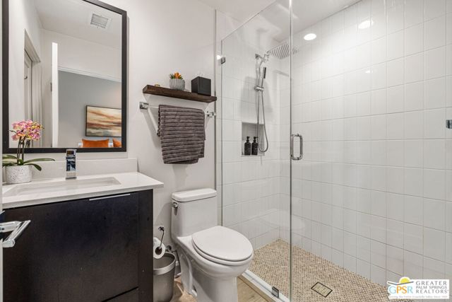 190 Obsidian Loop, Palm Springs CA: https://media.crmls.org/mediaz/80f351b9-9188-40c6-968f-32e8cef74fd4.jpg