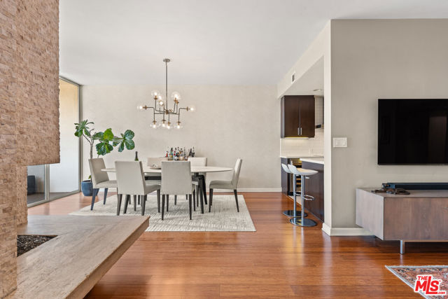 1333 S Beverly Glen Boulevard, Los Angeles CA: https://media.crmls.org/mediaz/80f41065-4fe7-48d1-8c4f-c907c4cf3182.jpg