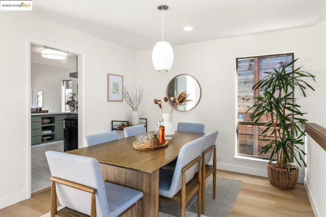 568 Vistamont Ave, Berkeley CA: https://media.crmls.org/mediaz/80f4269e-f350-4433-ad09-48b13b3e0cbb.jpg