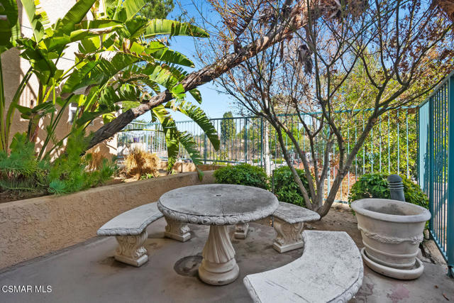 2716 Borchard Road, Newbury Park CA: https://media.crmls.org/mediaz/80f54eff-ef68-47cf-afc5-ba8cb166169a.jpg