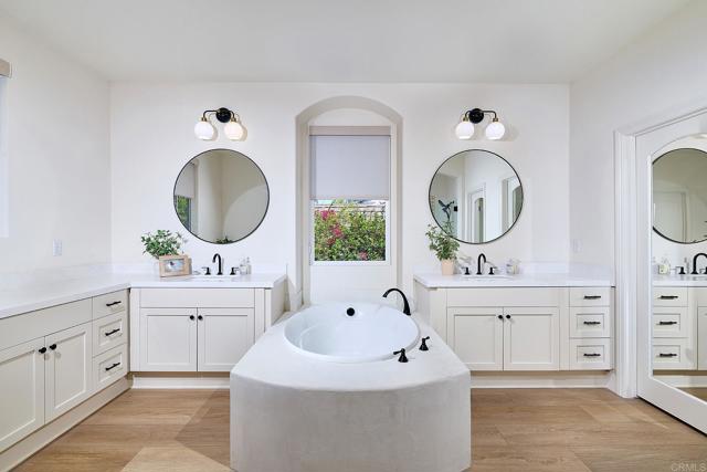 2610 Garden House Road, Carlsbad CA: https://media.crmls.org/mediaz/80f6863e-796c-491d-acb9-0412355e3413.jpg