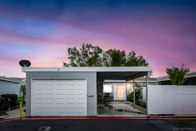 3839 Vista Campana S, Oceanside CA: https://media.crmls.org/mediaz/80f68b85-a8a1-47c1-ac53-e54674e0a050.jpg