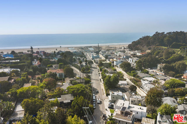 Drew Fenton | 257 Entrada Drive Santa Monica CA | MLS: 7501252 Drew Fenton | 257 Entrada Drive Santa Monica CA | MLS: 7501252