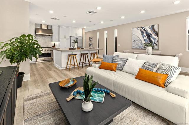 3979 Shasta St, San Diego CA: https://media.crmls.org/mediaz/80f7267d-0309-4c08-98e5-5f0e8b7dd878.jpg