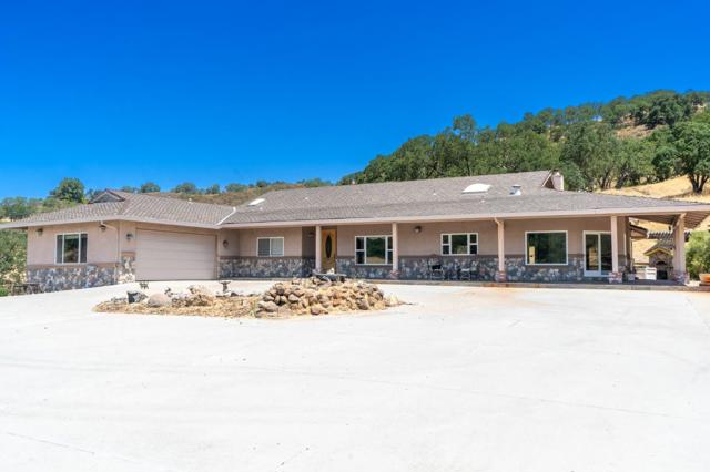 21050 Uvas Road, Morgan Hill CA: https://media.crmls.org/mediaz/80f77787-582a-4391-bda1-537b72aa87fd.jpg