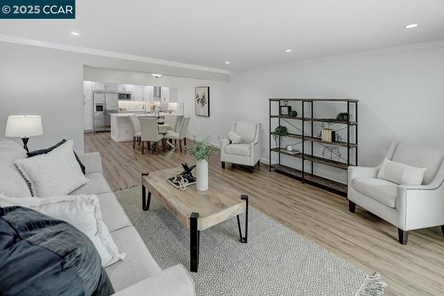 1317 Stanley Dollar Dr, Walnut Creek CA: https://media.crmls.org/mediaz/80f890f3-b8cf-4d16-8b46-e0a2efdf8153.jpg