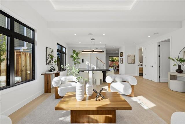 852 La Para Avenue, Palo Alto CA: https://media.crmls.org/mediaz/80f9277d-524b-4973-80b4-30454d0738e1.jpg