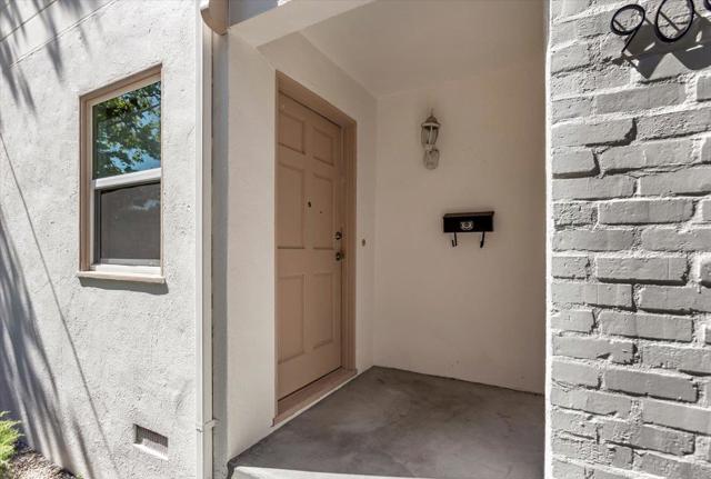 909 Myrtle Street, San Jose CA: https://media.crmls.org/mediaz/80f9ed2e-9638-44c2-b032-19ee9dc36533.jpg
