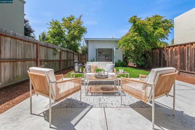 1054 Masonic Ave., Albany CA: https://media.crmls.org/mediaz/80f9f10a-26ad-445d-a002-506ee641c898.jpg